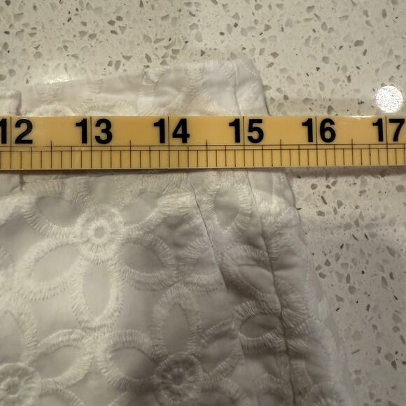 ELLE White Eyelet Embroidered Mid Rise Shorts Size 6 Cotton Lined Boho Summer - Picture 5 of 6